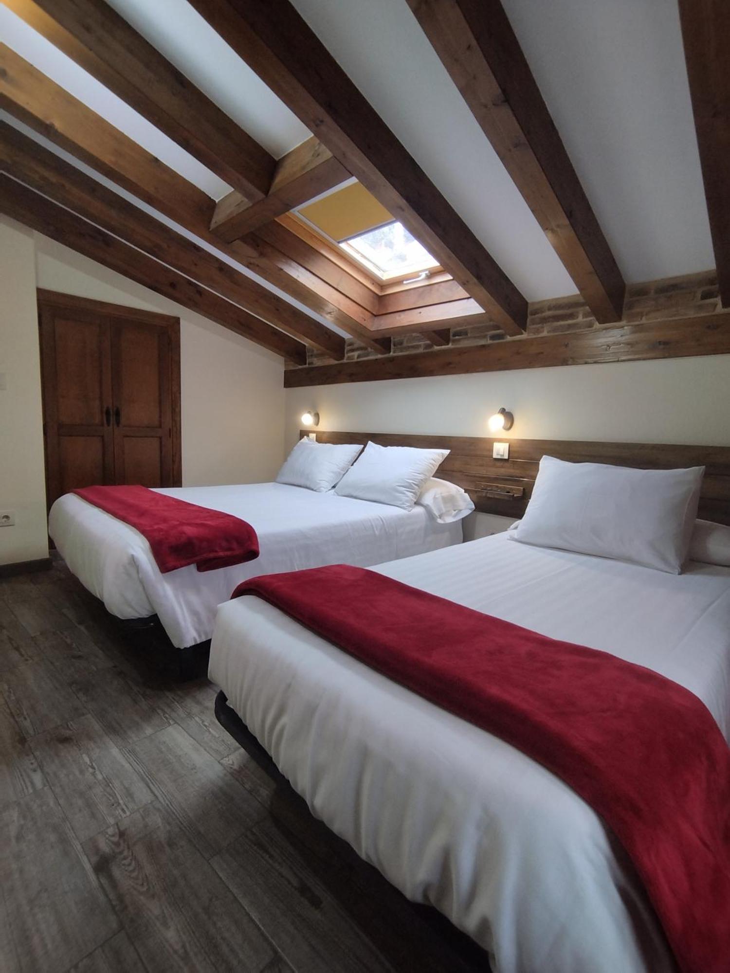 Apartamentos Legado De Santillana Santillana del Mar Exteriör bild