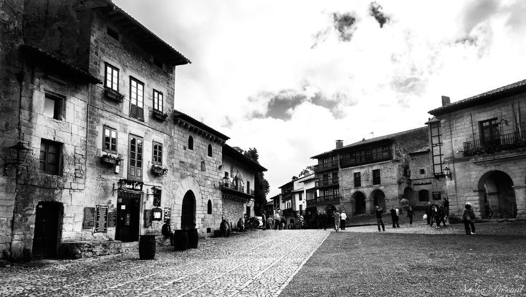 Apartamentos Legado De Santillana Santillana del Mar Exteriör bild