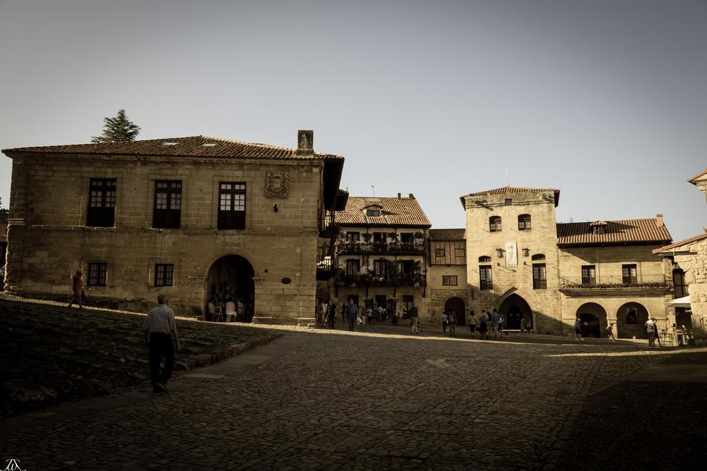 Apartamentos Legado De Santillana Santillana del Mar Exteriör bild