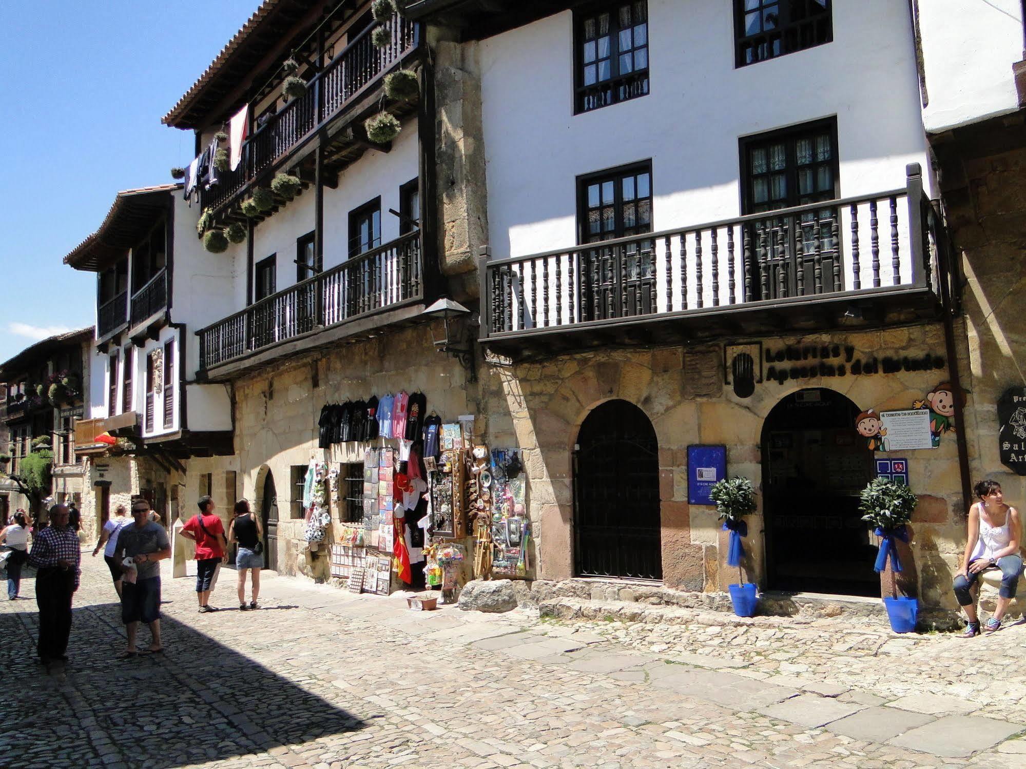 Apartamentos Legado De Santillana Santillana del Mar Exteriör bild